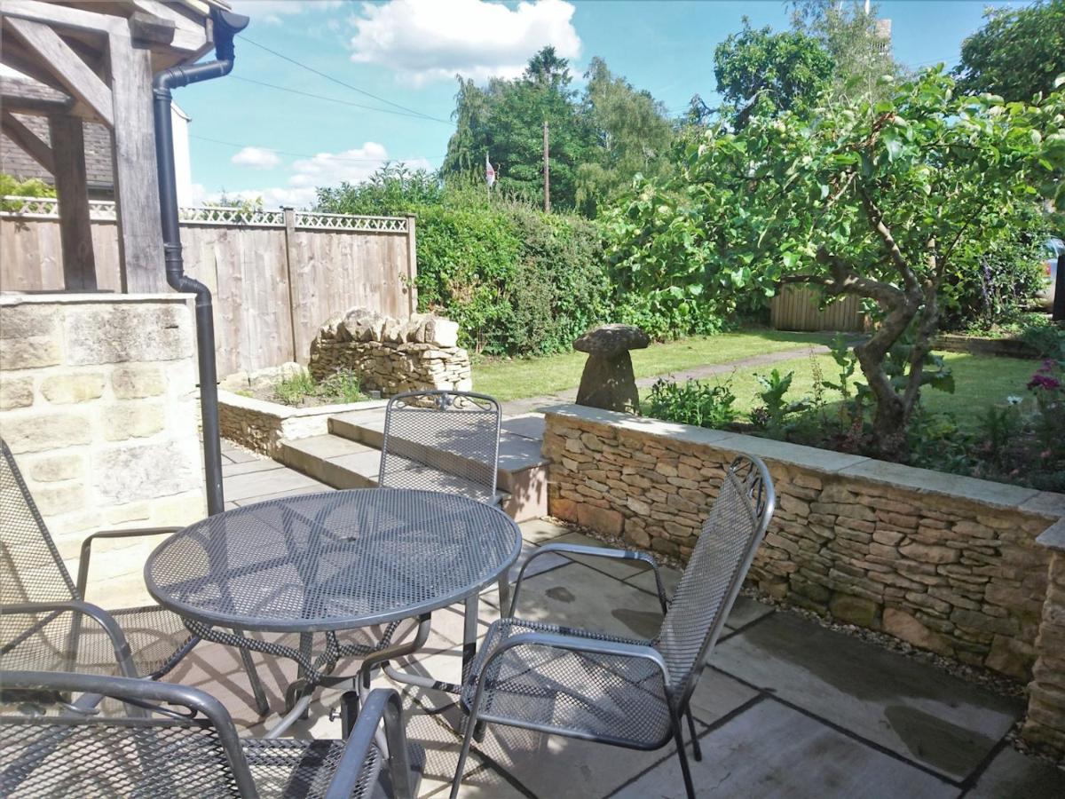 Pass The Keys The Pippins A Cotswold Cottage And Garden Parking Stow-on-the-Wold Luaran gambar
